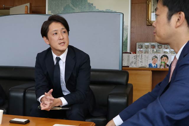 AIŃN}mĔQh@Os̃x`[TIFFINN}mJOsɊ