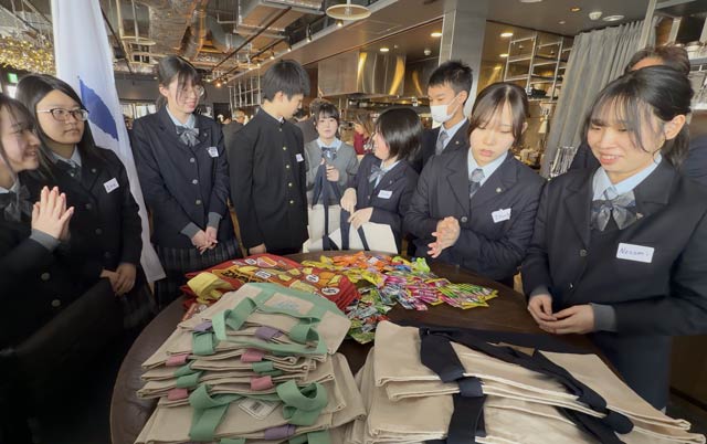 ��\�c����u�g���[�_�[�W���[�Y�v�̃g�[�g�o�b�N�̃v���[���g