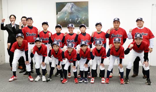 X[YJbvN싅𗬑ɏỏsEgLbYɁuSwallowsṽjz[ȂǑ