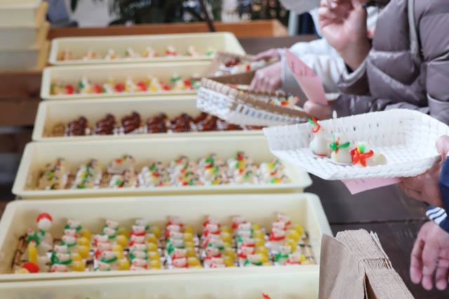 「道の駅 庭園の郷 保内」でチンコロ販売会