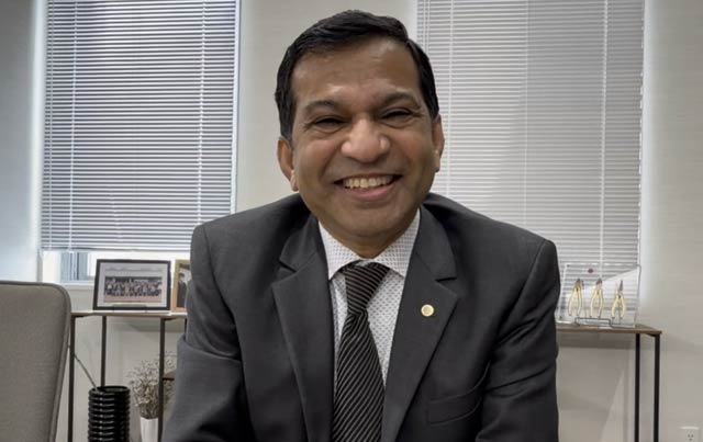 �C���^�r���[���󂯂�V���n���A���w��