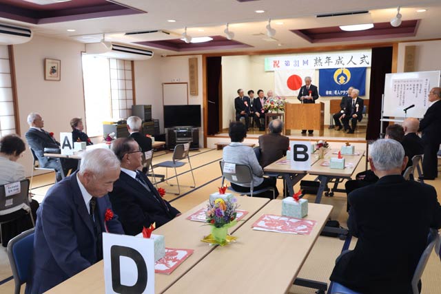 �I��̔N�̐��܂ꂪ�Ώۂ̏n�N���l���͉ߋ��ŏ��̎Q��13�l�@���w�Z�����ɂ��W���̕��f�������S�̂ǂ�����