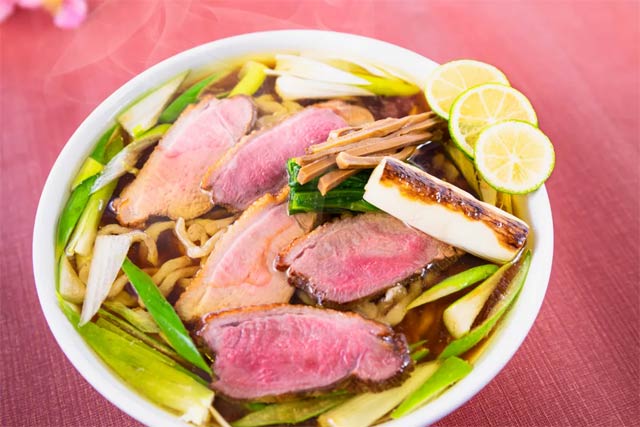 ���Ύ��J����u���l�̓��v�Ɓu�ꕗ���v���u��KAMO��[�߂�v�������J���@���̉w�����݂ƃR���{�́u�얀����؃x�W���[�����v�Ɏ���4��1������