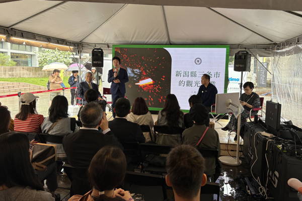 ���O���s���ƍ��������ӑ�\�ɂ��g�[�N�V���[