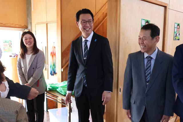 ■出席者を見送る