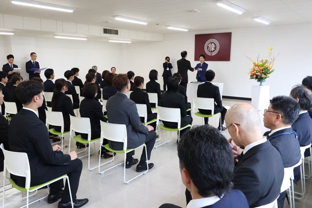 �V�K�̗p�E�����ߌ�t��