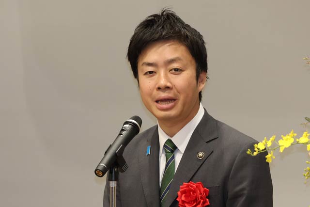 滝沢三条市長