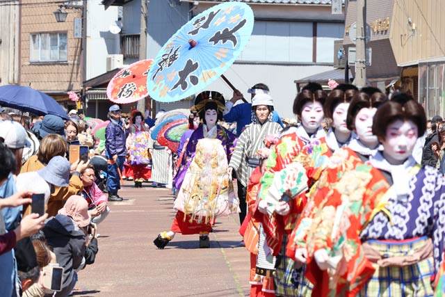 ����������񓹒�