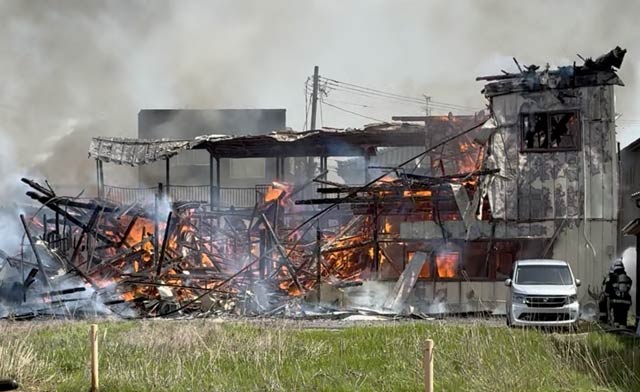 �O���s�Œ��Ύ��@�A�p�[�g���S�Ă��������₯�ǂŋ~�}����