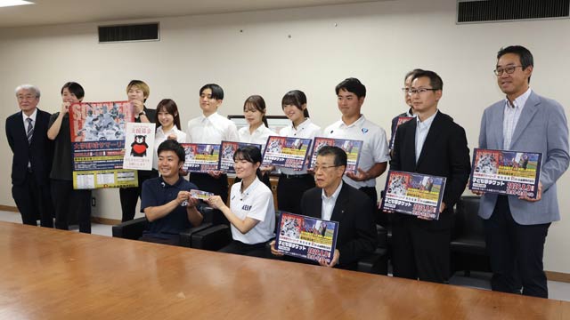三条市内の子ども約4,000人に「夢チケット」　大学野球サマーリーグ6日開幕、慶明応援合戦も