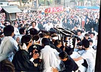 三条まつりの15日の締めは舞い込み
