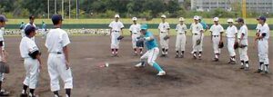 三条の中学生球児を社会人チームが指導
