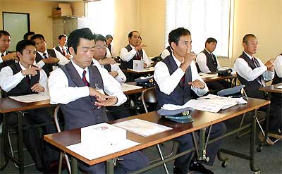 日の丸観光タクシーが手話教室を開催