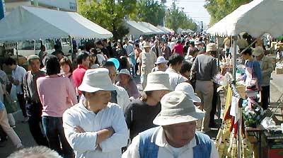 第21回燕製品青空即売会は秋晴れと人出に感謝