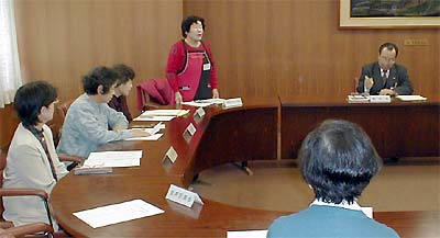 民間団体は率直に意見、要望し、高橋市長は積極的な支援を示した