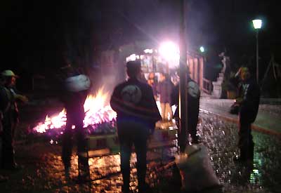 31日午後9時ころの金山神社の二年参り