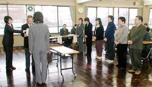 平成13年度三条市よい歯の学校表彰式
