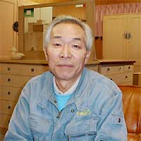 桐箱を製作した椿春雄さん