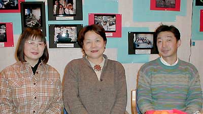 右がフリーカメラマンの杉本さん、中央が風の会の斉藤会長