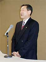 年頭のあいさつを行う高橋三条市長