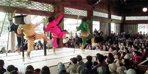 日曜3日にあたった本成寺の節分会は2万人でにぎわう