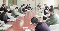 厳しい経済環境を訴える声が相次いだ三条市労働問題懇談会