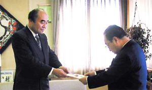 燕市・エコー金属が燕市の学校に180万円を寄付
