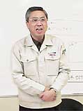 あいさつする小山喜一郎三条DIY振興会会長