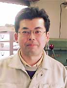 オンラインショッピングを担当する皆川義文さん
