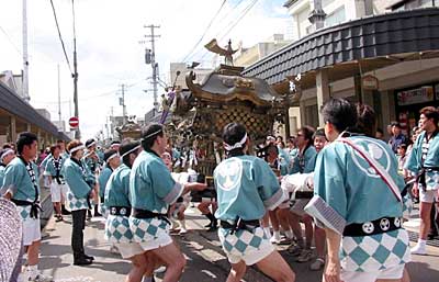 加茂市・青梅神社の春季大祭で御神幸の行列