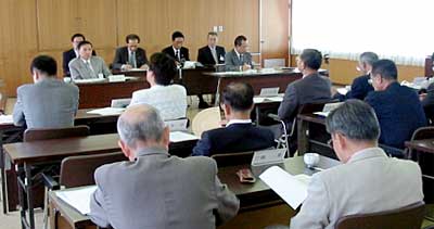 18日開かれた燕市の産業振興対策調査特別委員会