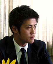 青年海外協力隊隊員としてジンバブエ共和国へ派遣される小沢直義さん