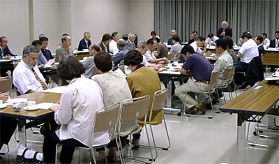 26日開かれた第35回三条夏まつり全体会議・反省報告会