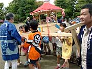 毎年、少しずつ作り続けている良寛みこし