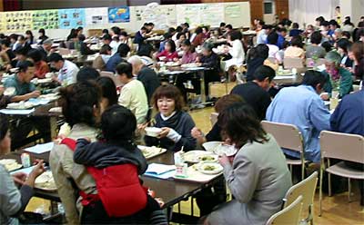 147人が参加した三条市の第2回給食試食会