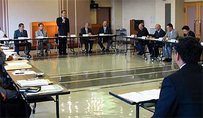 燕とめがねで知られる福井・鯖江の商議所が活発に意見交換