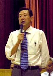 合併のメリットと必要性を力説する高橋三条市長