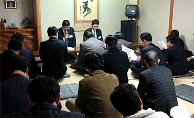 19日開かれた三条青色申告会青年部平成14年度臨時総会