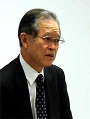 講師の吉田進(財)環日本海経済研究所所長