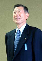 年末のあいさつを行う高橋三条市長