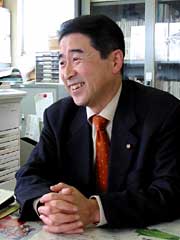 県議選出馬に目を輝かせる桜井甚一燕市議