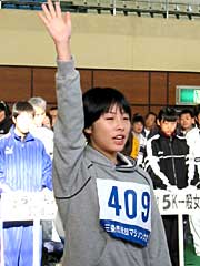 選手宣誓する大崎中2年今井優さん