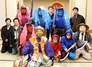 出陣前の鬼一行の記念撮影