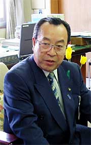 吉田町への合併の働きかけに意欲を示す高橋燕市長