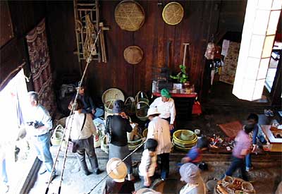 3、4日と開かれている庭月テラ小屋バザール