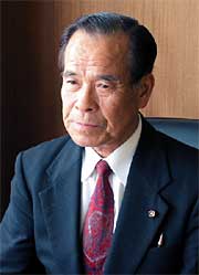 4度の辞退から一転、市議会議長に就任した赤塚功市議