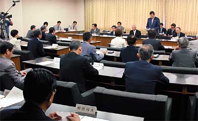 26日開かれた三条市の合併問題調査特別委員会