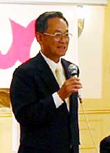 あいさつする渡辺勝利三条商工会議所会頭