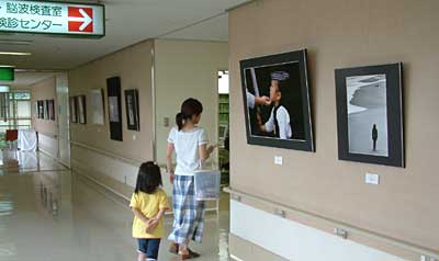 8月17日まで済生会三条病院で開かれているPHOTO風音の写真展