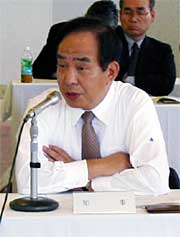 県央地域の首長の質問に答える平山県知事